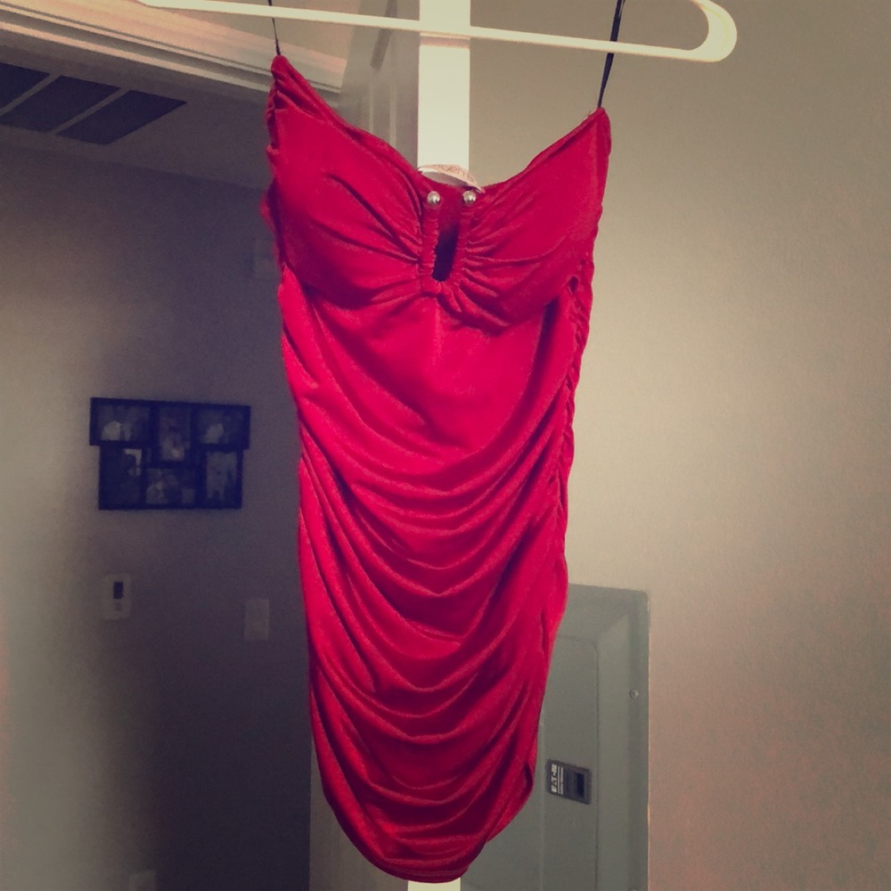 Arden B sleeveless red stretch top